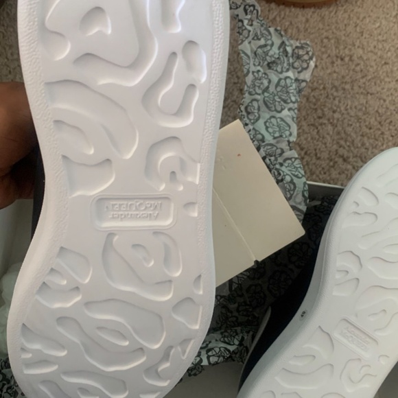 ALEXANDER MCQUEEN - Picture 3 of 3